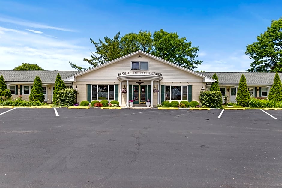 Glass House Inn