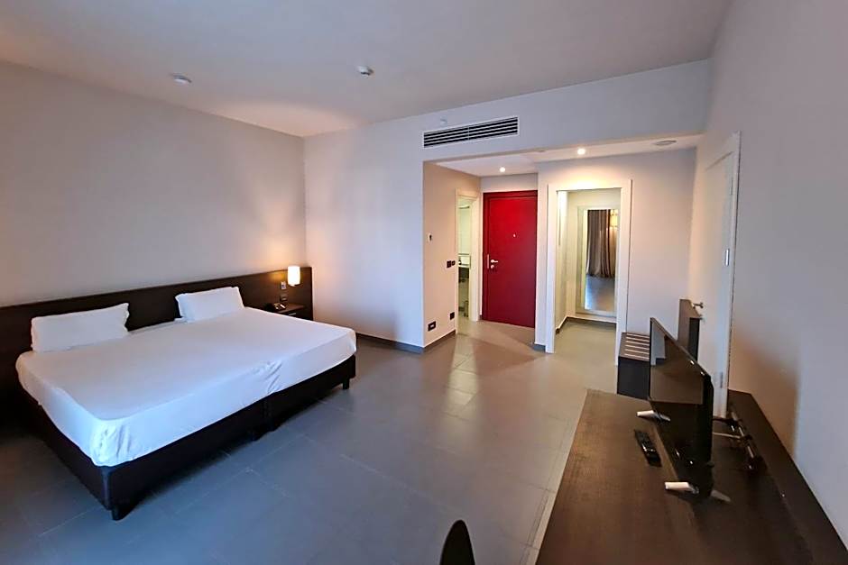 Inn Naples Airport