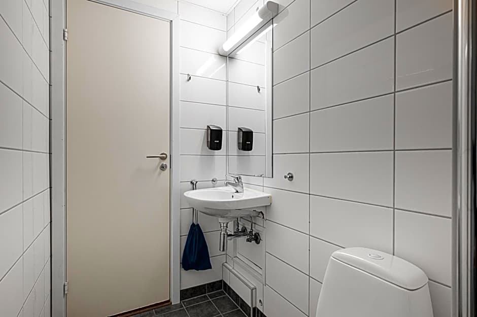 BREEZE Hotel Victoria - Self-Service