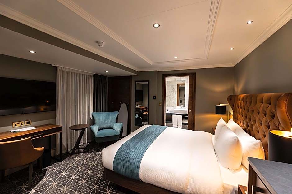 100 Queen's Gate Hotel London, Curio Collection by Hilton
