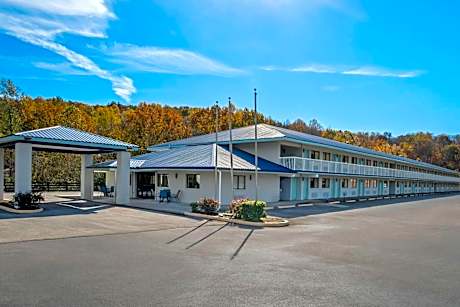 Days Inn by Wyndham Renfro Valley Mount Vernon