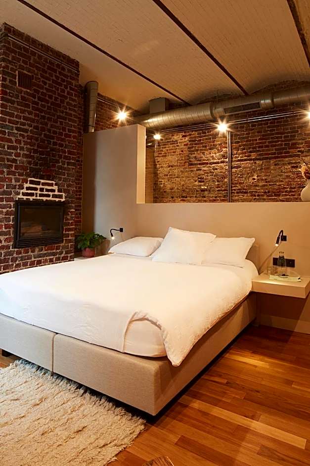 Chambre d'Amis by Alix