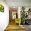 bed & breakfast Outlet Hotel
