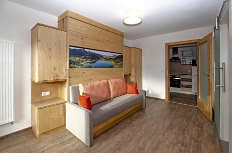 Apartment with Lake View