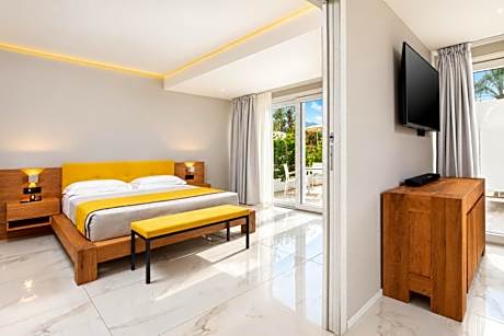 Suite with Pool View