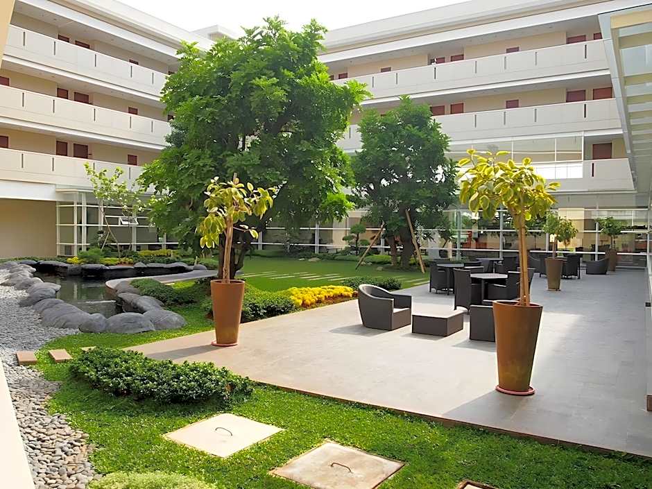 TreePark Hotel Karawang