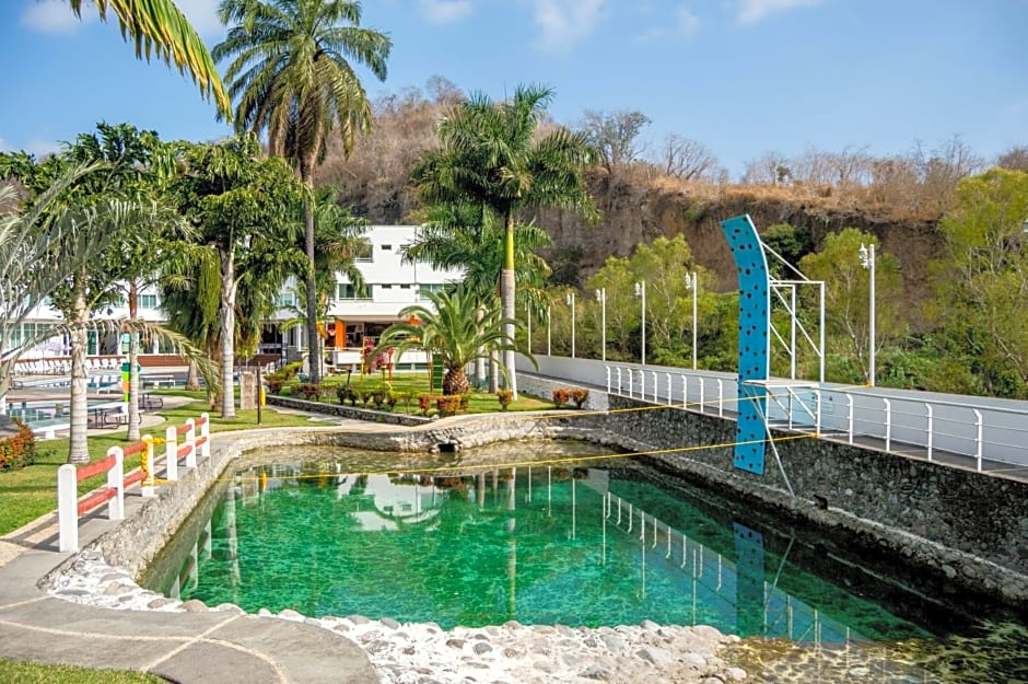 Hotel Puente Nacional & Spa