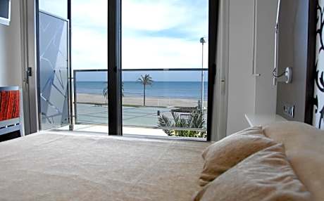 Double Room with Balcony and Sea View