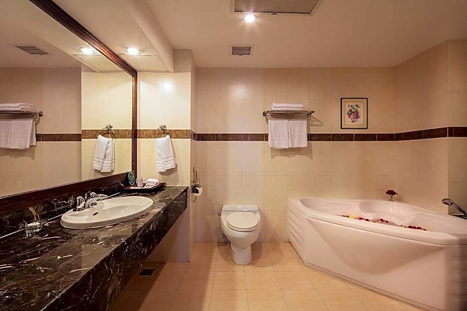 Saigon Quang Binh Hotel