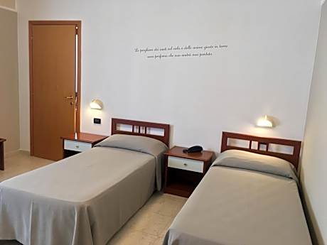 Twin Room with Private Bathroom