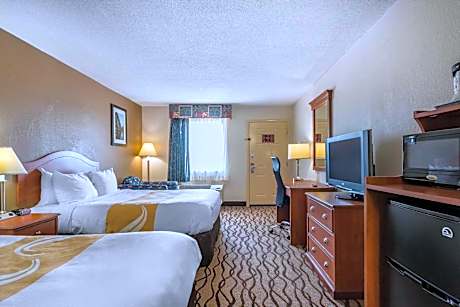 Queen Room with Two Queen Beds - Non-Smoking