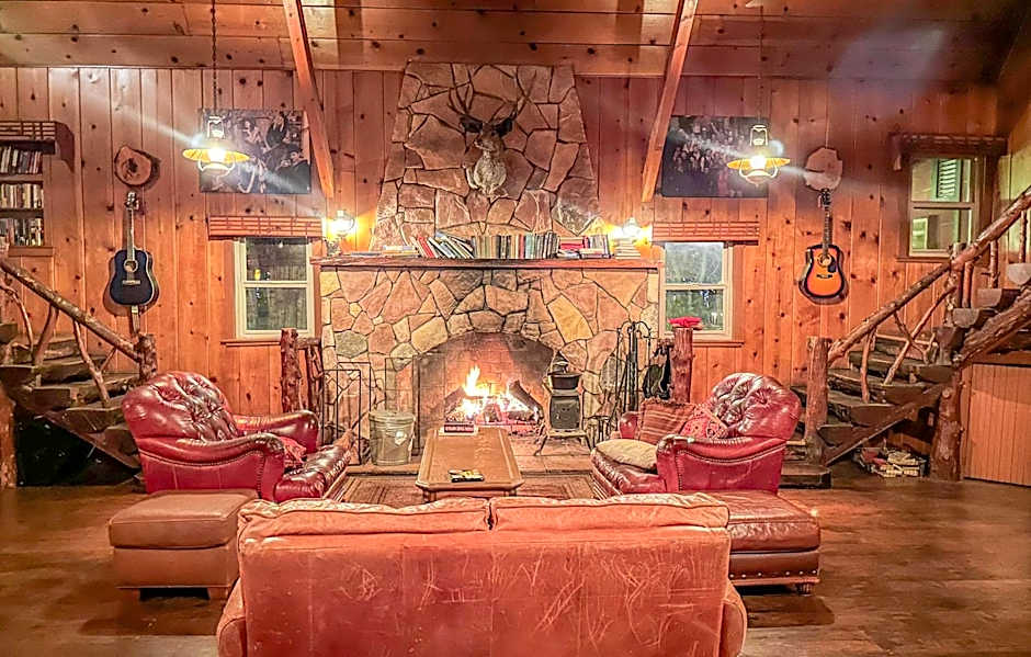 ITH Big Bear Lake Hostel & Retreat Center