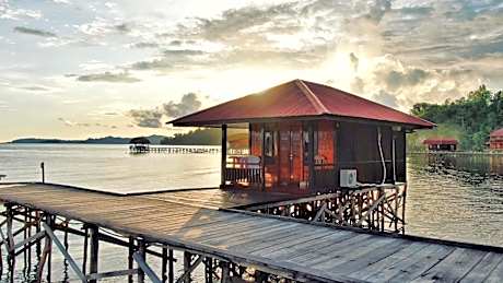 Coriana Dive Resort