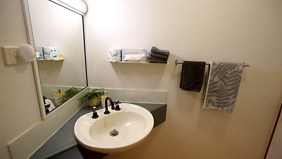 Rainforest Motel, Mission Beach