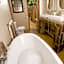 Caracal Lodge