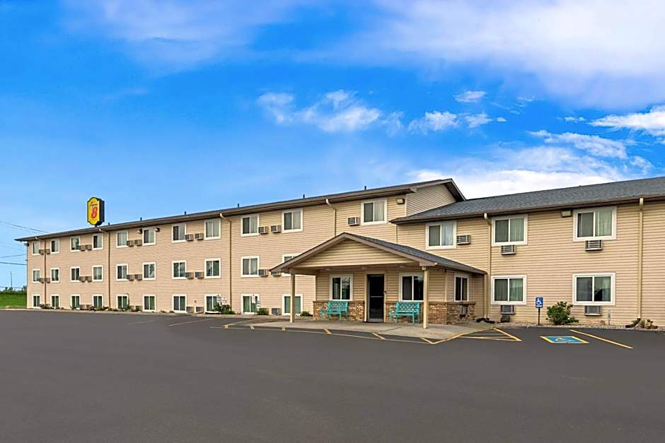 Super 8 by Wyndham Council Bluffs IA Omaha NE Area
