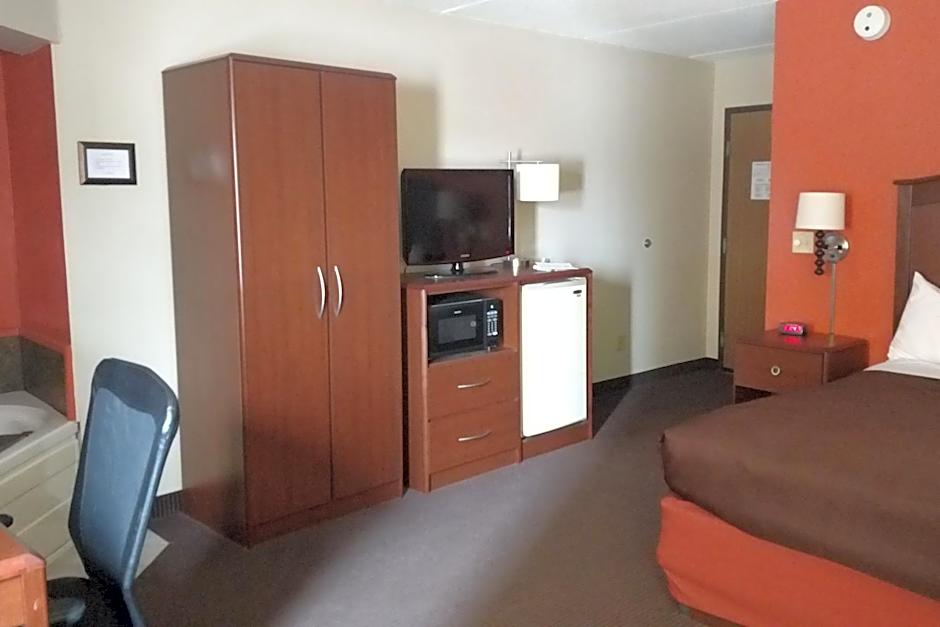 AmericInn by Wyndham Iron River