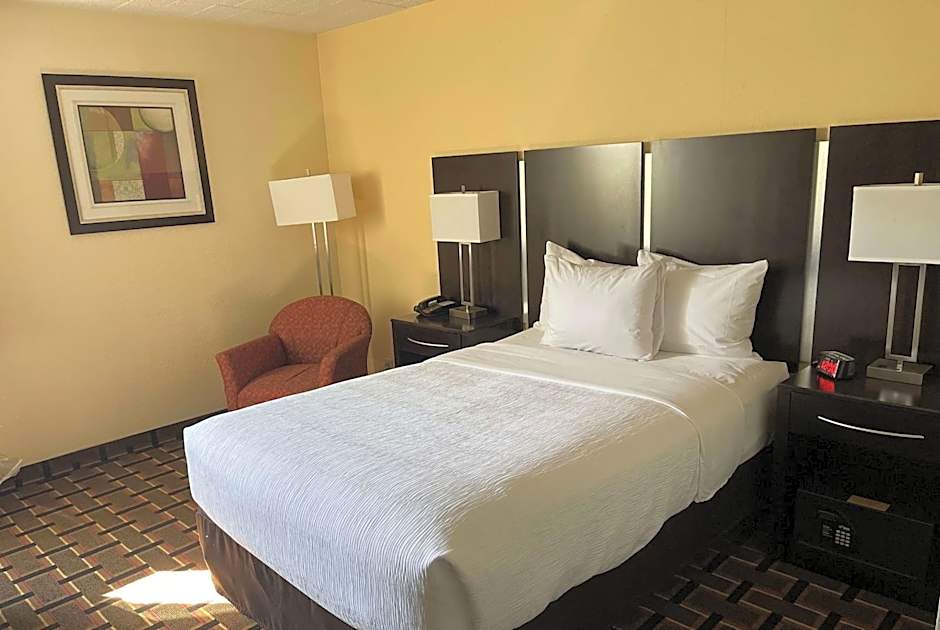 Baymont by Wyndham Scranton Dunmore