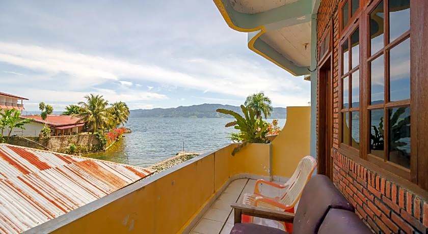 RedDoorz @ Tuktuk Danau Toba