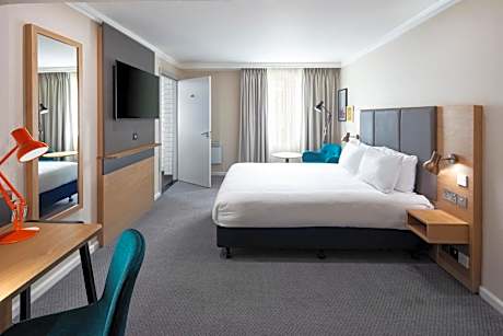 Standard Queen Room with Accessible Walk-In Shower