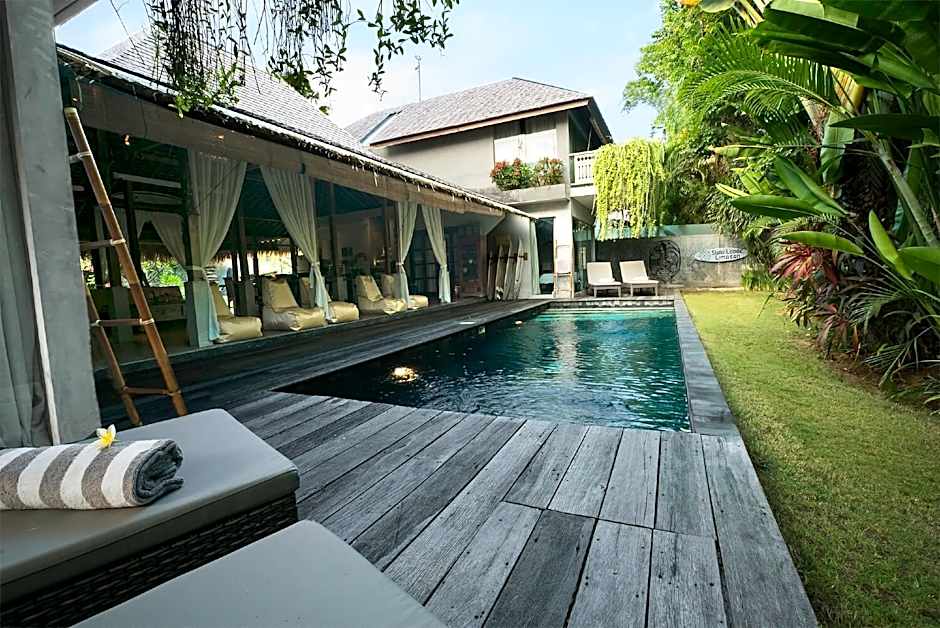 Surflodge Limasan Bali