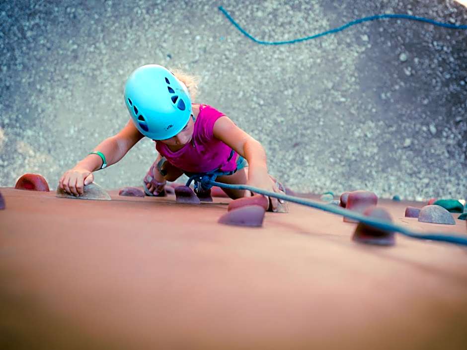 Pine Beach Pakostane - All Inclusive light