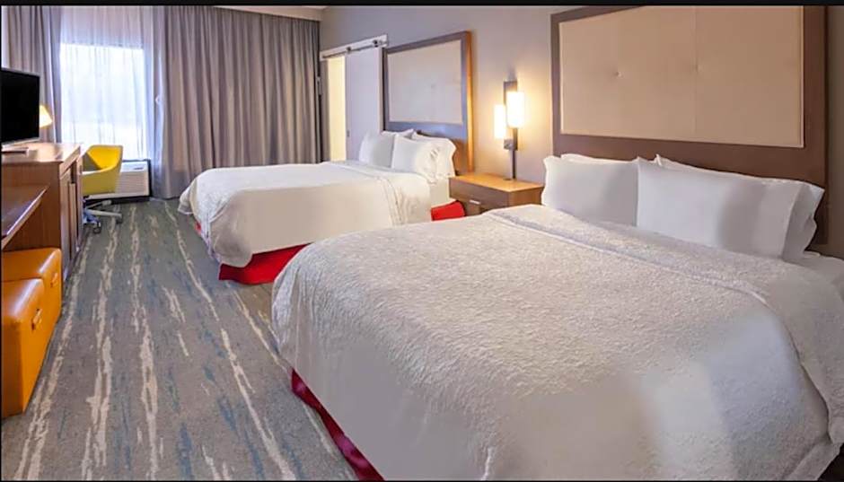 Hampton Inn By Hilton Commerce