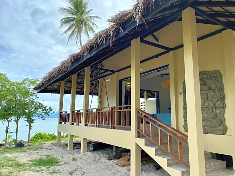 Absolute Beachfront Villas