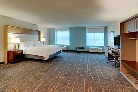 King Room - Mobility Access/Hearing Accessible