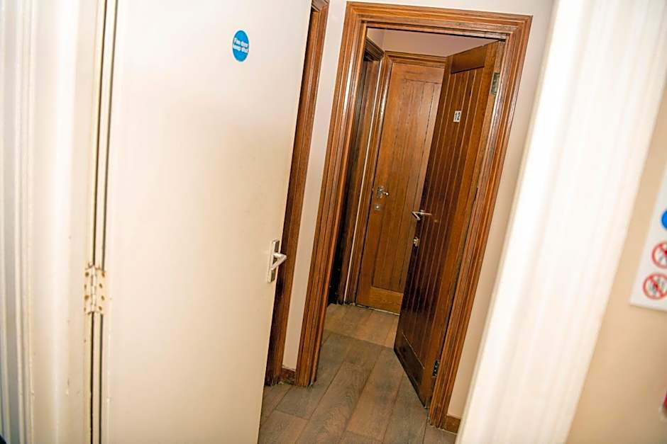 The Crystal Lodge Hotel