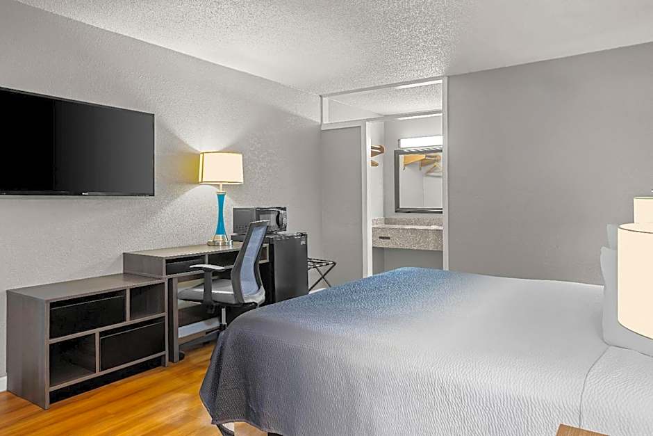 Super 8 by Wyndham Hardeeville/Savannah North