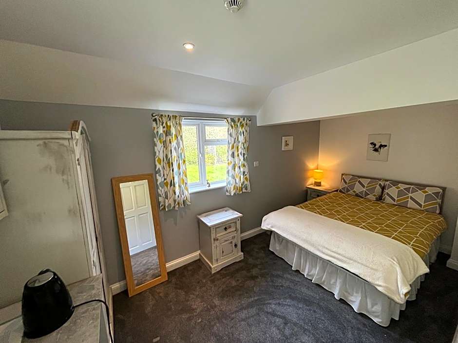 The Ship Inn - Self Catering Accommodation