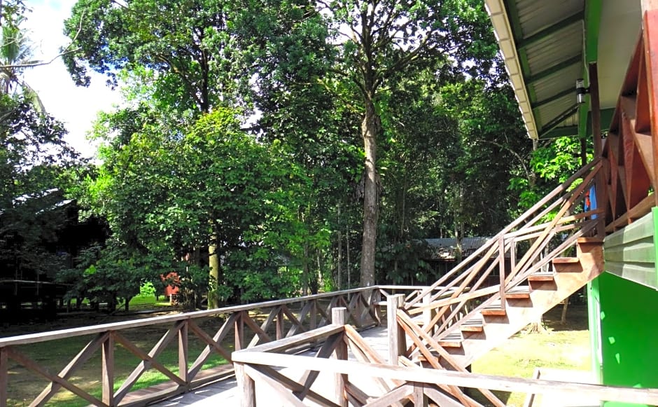 Sukau Greenview Lodge