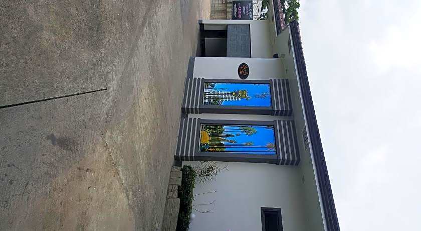 Hollywood Drive-In Hotel