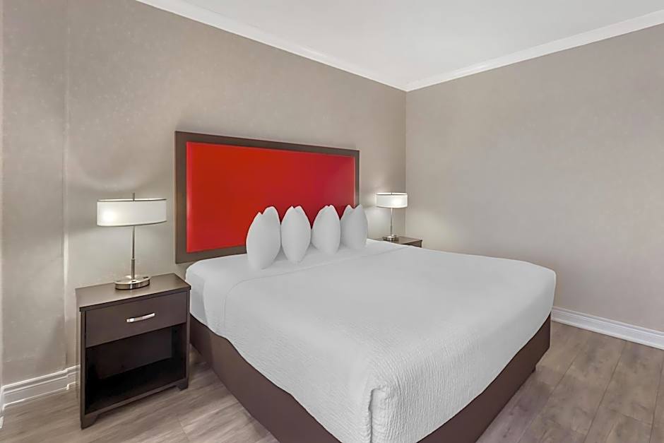 Best Western Plus Rose City Suites