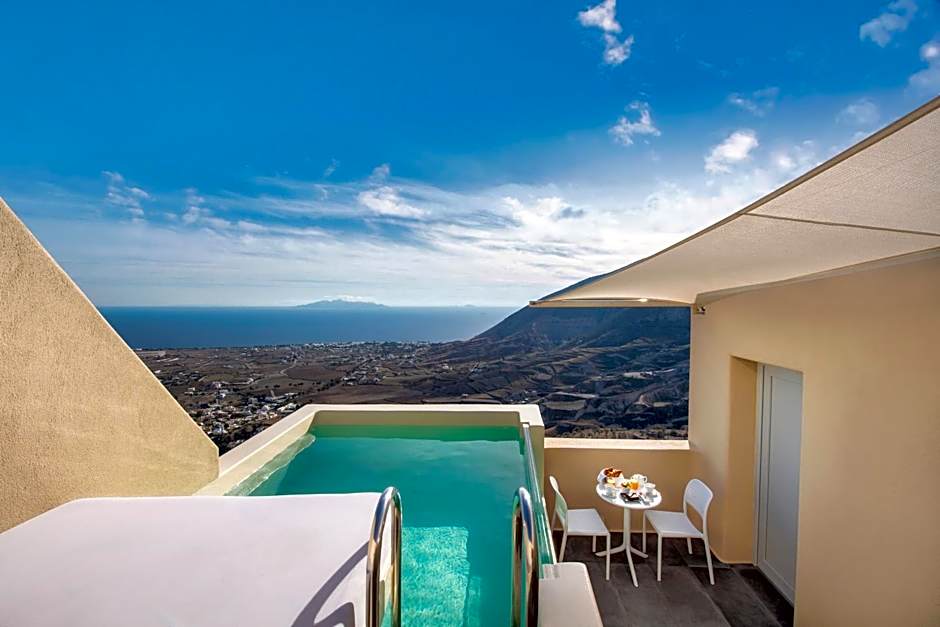 Skyfall Suites - Adults Only