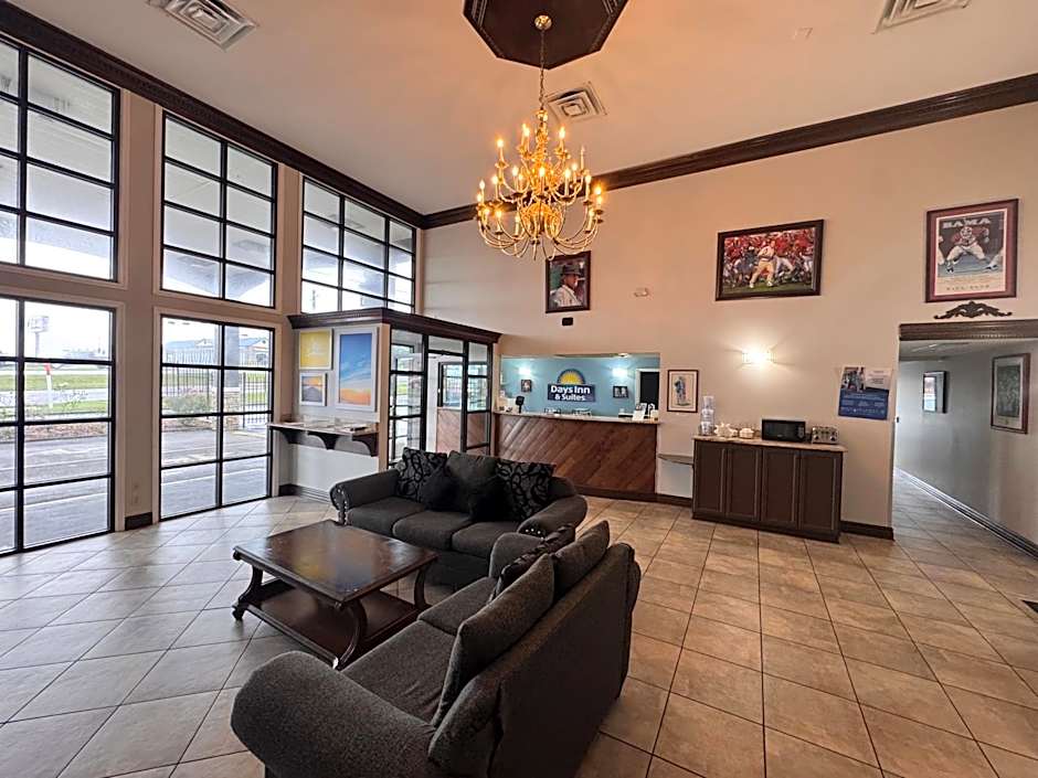 Days Inn & Suites by Wyndham Tuscaloosa - Univ. of Alabama