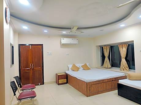 Shree Niwas Home Stay