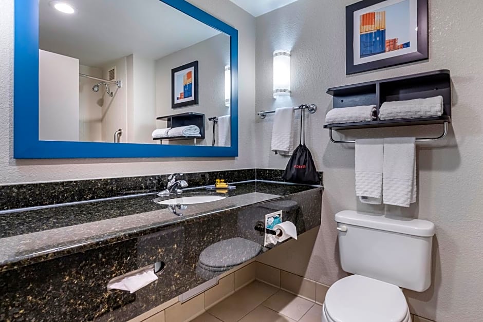 Best Western Plus Castlerock Inn & Suites
