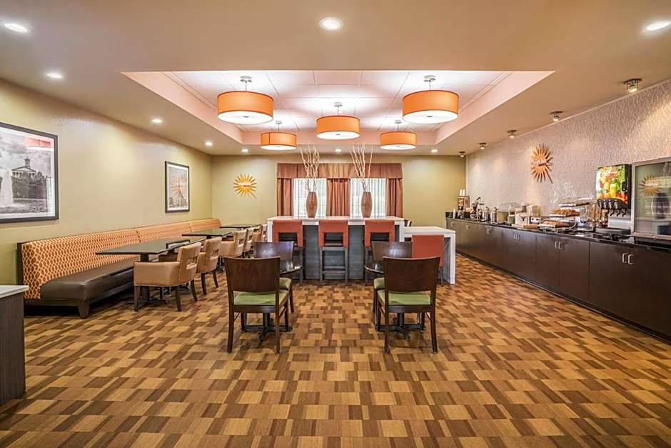 La Quinta Inn & Suites by Wyndham Smyrna Tennessee - Nashville