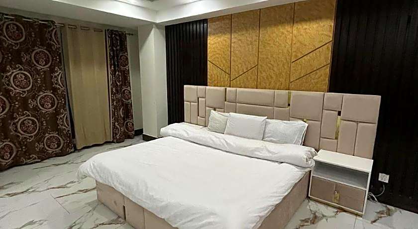 Hotel Blue Rock – Murree, IN