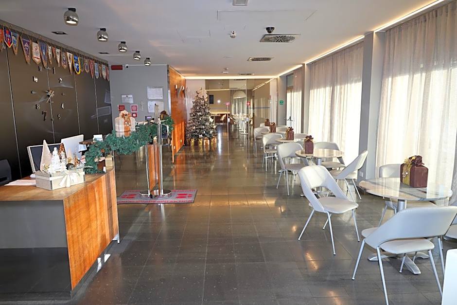 One Hotel & Restaurant