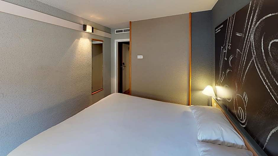 ibis Dinant