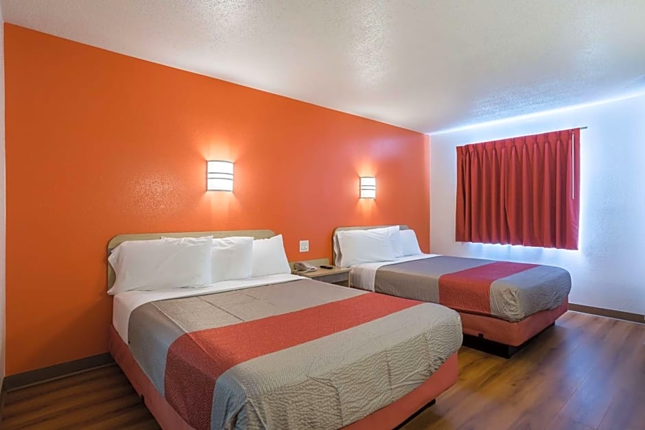 Motel 6-Dale, IN