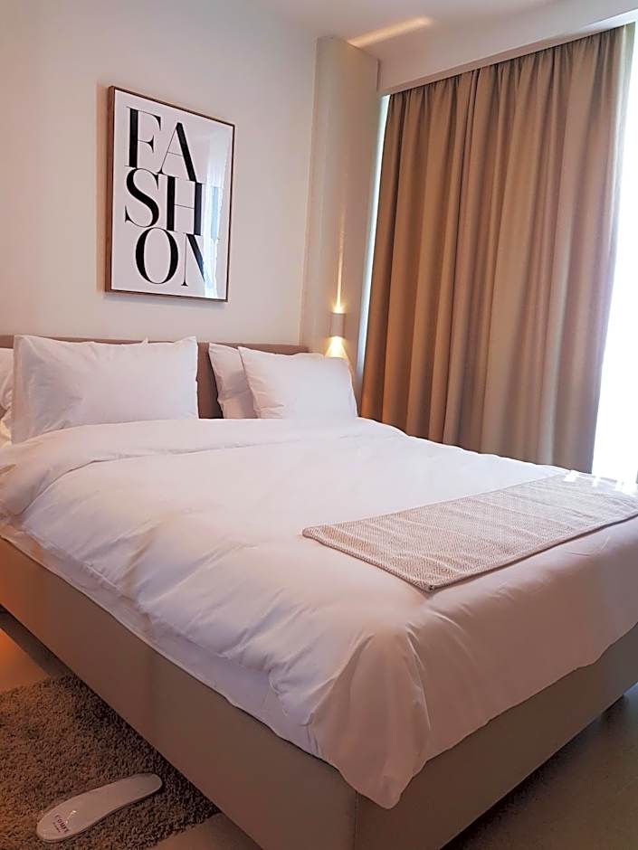 Neot Golf, Ziv's Place