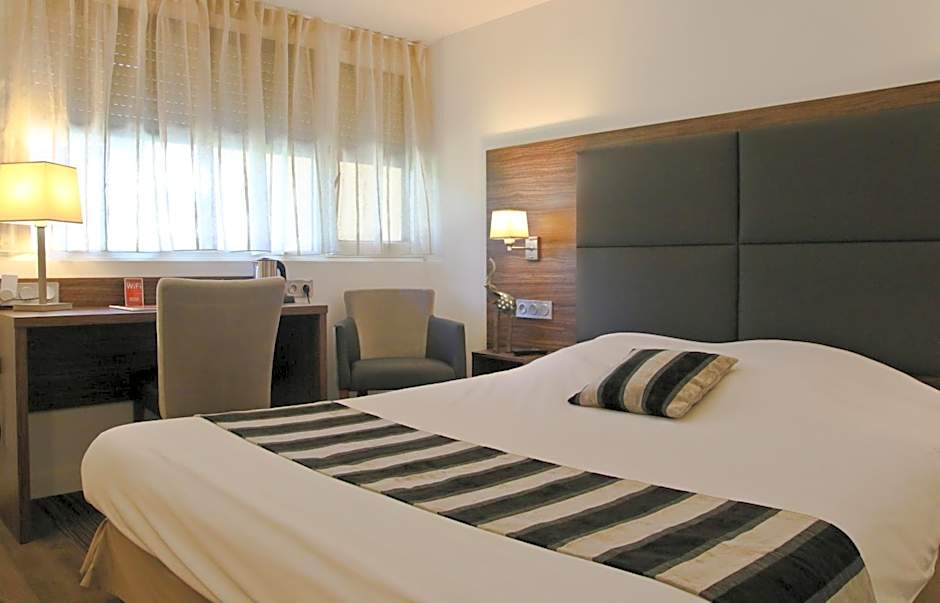 Kyriad Bordeaux - Merignac Aéroport