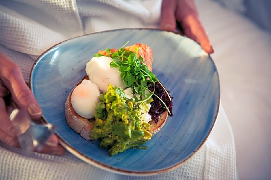 Trailways Hotel Nelson