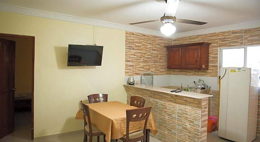 Tropical Island Apartahotel
