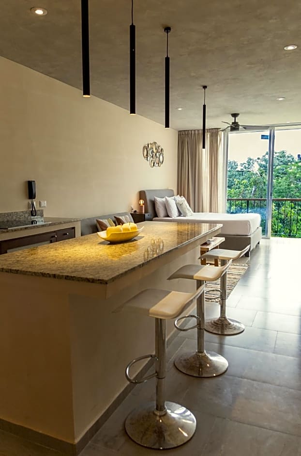 Private pool and rooftop for 3