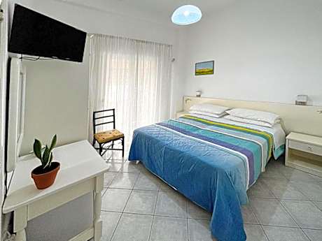 Classic Single Room with Extra Bed